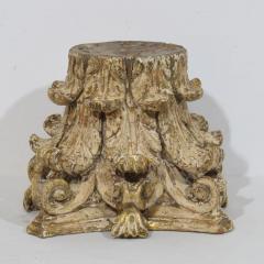 18th Century French Neoclassical Carved Wooden Capital - 4121029