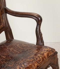 18th Century French Oak Leather Fauteuil - 4244550