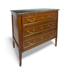 18th Century French Walnut Commode - 4444394