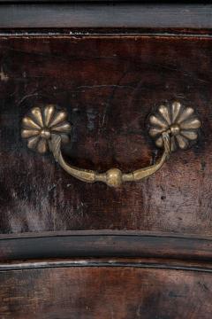 18th Century French Walnut Commode - 4450704