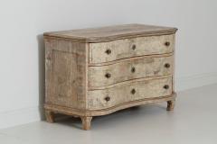 18th Century German Rococo Serpentine Front Commode In Original Paint - 1081503