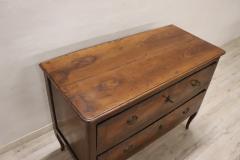 18th Century Italian Louis XV Walnut Antique Chest of Drawers - 3390464