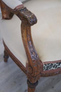 18th Century Italian Louis XVI Solid Carved Walnut Armchair - 3376592
