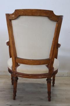 18th Century Italian Louis XVI Solid Carved Walnut Armchair - 3376594