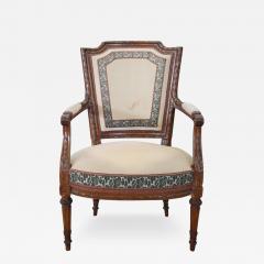 18th Century Italian Louis XVI Solid Carved Walnut Armchair - 3383700