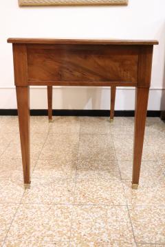 18th Century Italian Louis XVI Walnut Antique Desk - 4143177