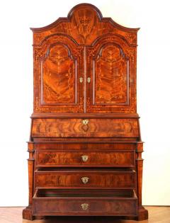 18th Century Italian Walnut Parquetry Important Bureau Cabinet Trumeaux - 1511873