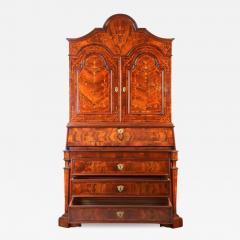 18th Century Italian Walnut Parquetry Important Bureau Cabinet Trumeaux - 1514202