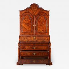 18th Century Italian Walnut Parquetry Important Bureau Cabinet Trumeaux - 1985931