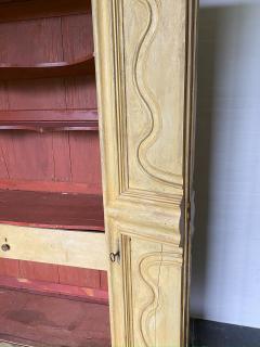 18th Century Italian Yellow Cabinet with Folding Doors - 4399264