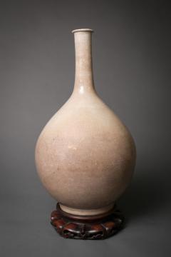 18th Century Korean Vase in Bottle Form - 3678298