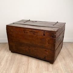 18th Century Large Rustic Oak Coffer Trunk - 2481329