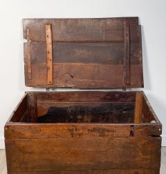 18th Century Large Rustic Oak Coffer Trunk - 2481334