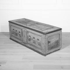 18th Century Large Tuscan Hand Painted Trunk - 3625411