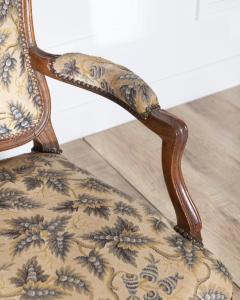 18th Century Louis XV Period Walnut Sofa with Floral Carvings and Tapestry Uphol - 4246385