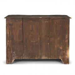 18th Century Painted Serpentine Blocked Front Commode - 3608902