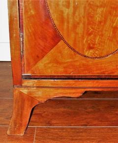 18th Century Sheraton Satinwood Display Cabinet Neat Proportions - 1691594