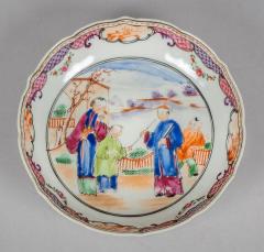 18th Century Small Chinese Famille Rose Dish - 4313491