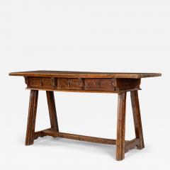 18th Century Spanish Walnut Writing Table - 4400944