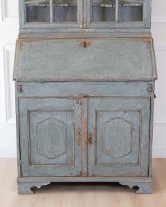 18th Century Swedish Cabinet with Original Glass - 4791464