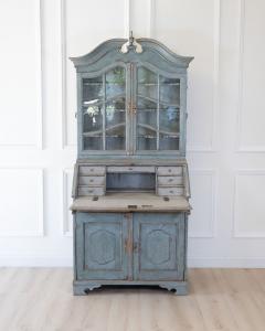 18th Century Swedish Cabinet with Original Glass - 4791477