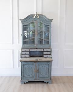 18th Century Swedish Cabinet with Original Glass - 4791480
