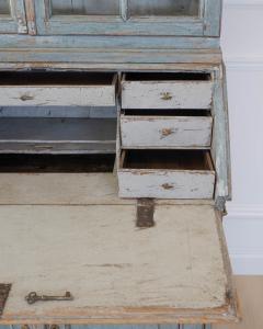 18th Century Swedish Cabinet with Original Glass - 4791481