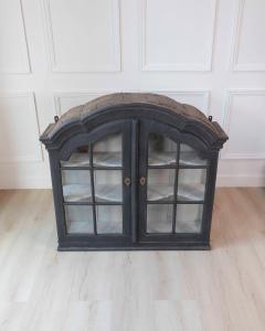 18th Century Swedish Gustavian Hanging Cupboard Glass Wood Painted - 4558082
