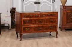 18th Century Venetian Walnut ad Mahogany Commode with Bookmatched Veneer - 3601884