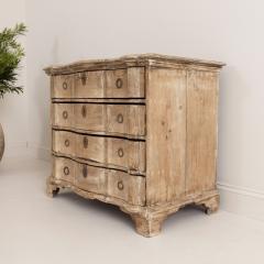 18th c Danish Arbalette Shaped Commode in Original Patina - 3122255