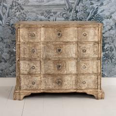 18th c Danish Baroque Arbal te Shaped Commode in Original Patina - 4690571