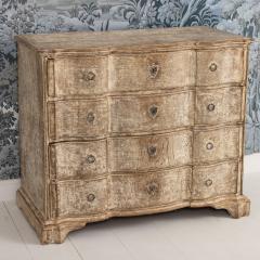 18th c Danish Baroque Arbal te Shaped Commode in Original Patina - 4690572