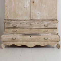18th c Dutch Linen Press with Bombay Base in Original Patina - 3405389