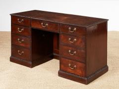 18th c English Gadrooned Reading Desk - 4071866