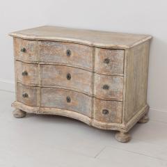 18th c German Baroque Commode in Original Patina with Arbalette Shaped Front - 3405463