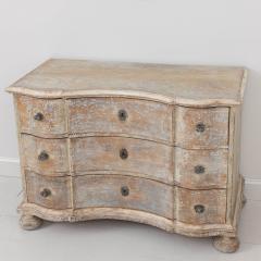 18th c German Baroque Commode in Original Patina with Arbalette Shaped Front - 3405464