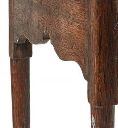 18th c Side Table with Scalloped Apron - 2214350