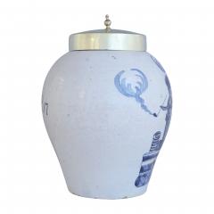 18th century Dutch Delft jar inscribed Red Snuff - 4565799