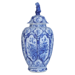 18th century Dutch Delft lidded Lion Vase with floral decoration - 4594501