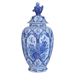 18th century Dutch Delft lidded Lion Vase with floral decoration - 4595260
