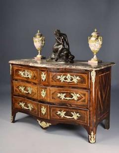 18thc French R gence rosewood serpentine commode with marble top - 4805712