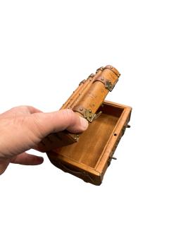 1900s Decorative wood trunk box - 4480019