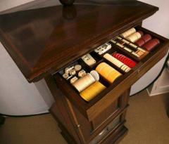 1920S MAHOGANY DRY BAR COMPLETE WITH HUMIDOR AND GAME COMPENDIUM - 3711007