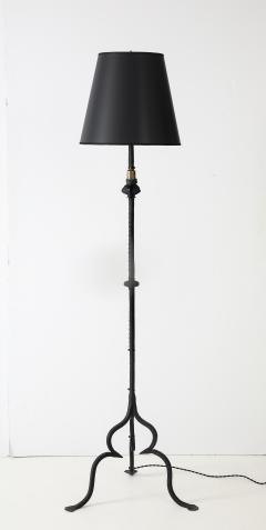 1920s Hammered Iron Tripod Italian Floor Lamps - 3990421