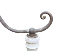 1920s WHITE WICKER BRASS BRIDGE FLOOR LAMP - 4689588