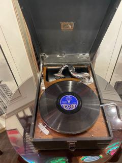 1930 Portable Gramophone His Masters Voice Phonograph - 3811009
