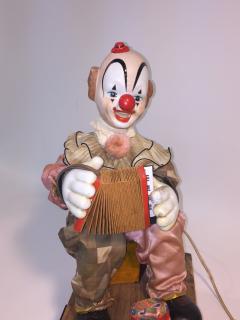 1940s HAND MADE CLOWN PLAYING ACCORDIAN AND MONKEY WITH FLAG AUTOMATON - 3347056