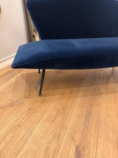 1950s Italian loveseat bench in teal velvet - 4129271
