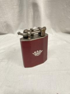 1950s vintage table lighter in leather with a crown emblem - 3648038