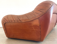 1970S ITALIAN LEATHER SOFA - 2670920